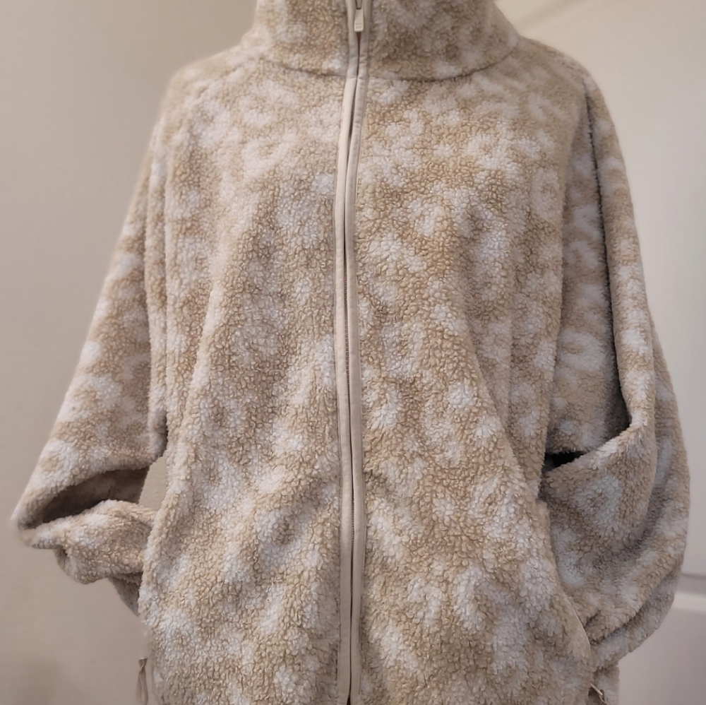 All In Motion Beige Sherpa Jacket Sz XL - Picture 4 of 12